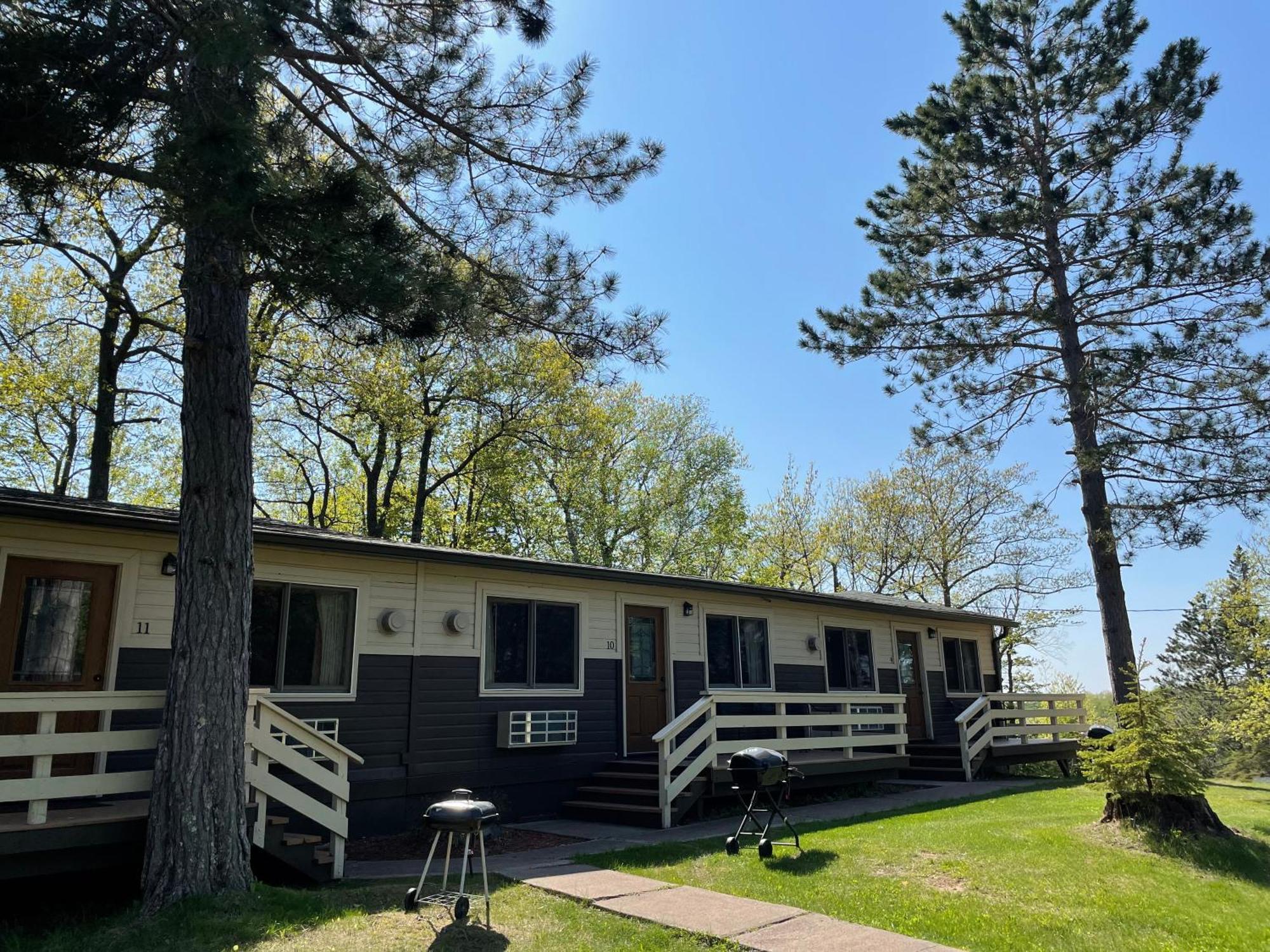 Hanging Horn Lakeside Resort Moose Lake Exterior foto